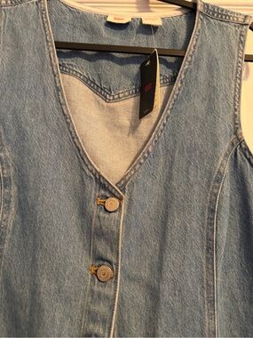 Levi's Blue Denim Button-Up Vest with Red Logo Tag